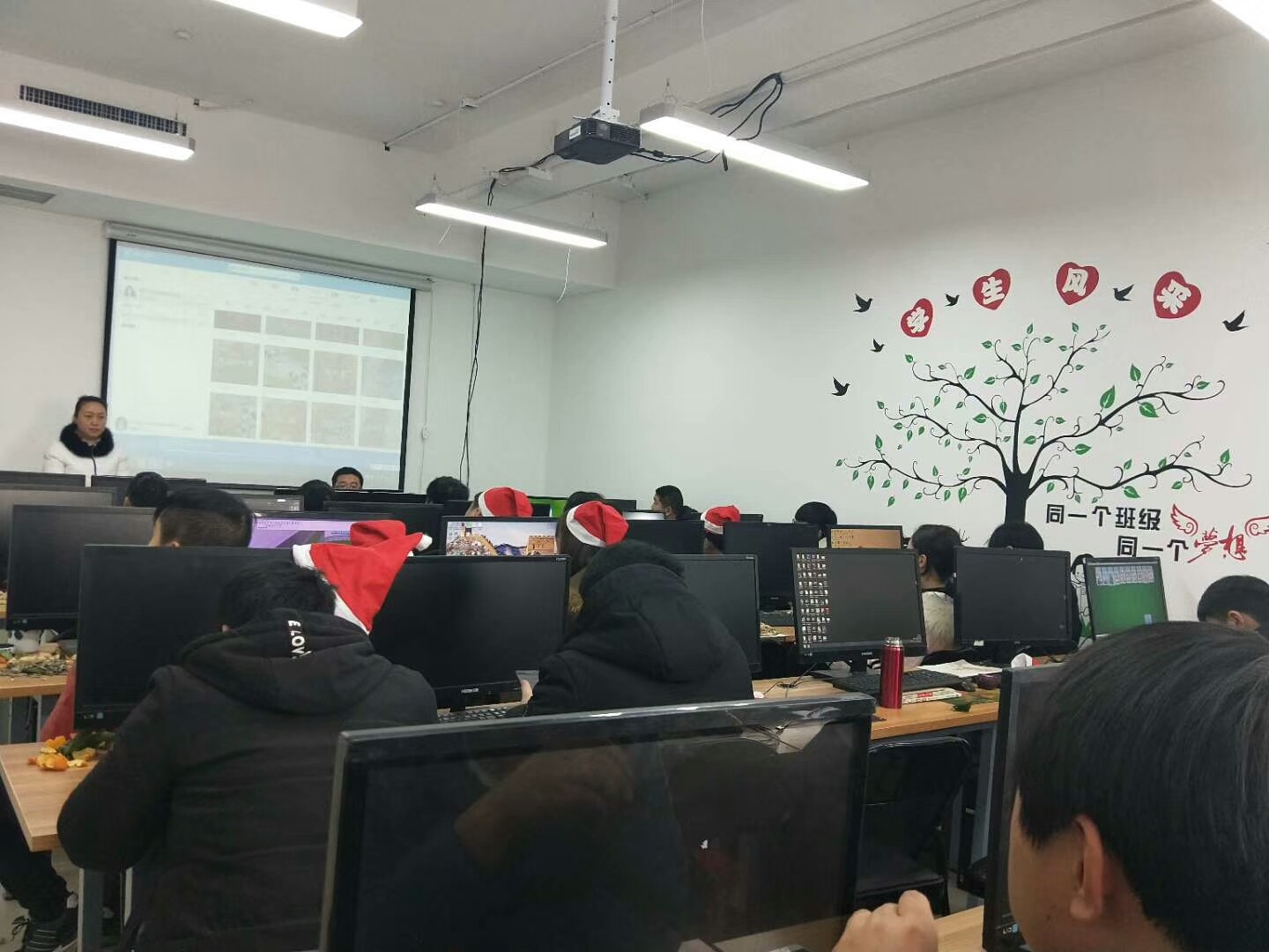 郑州华人电脑学校-学生上课
